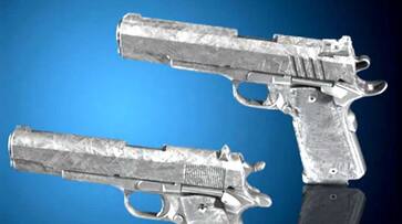 In america two pistols will be auctioned in crores