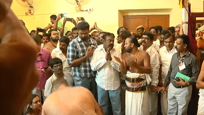 AthiVaradar temple...DMDK Vijayakanth visited