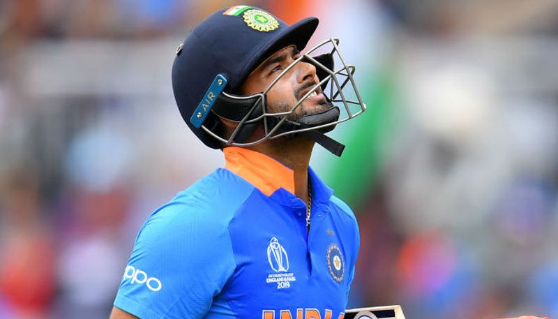 Twitter slams rishabh pant for poor bating against west indies 2nd odi