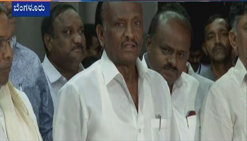 BJP Leaders Supports Disqualified MLA MTB Nagaraj