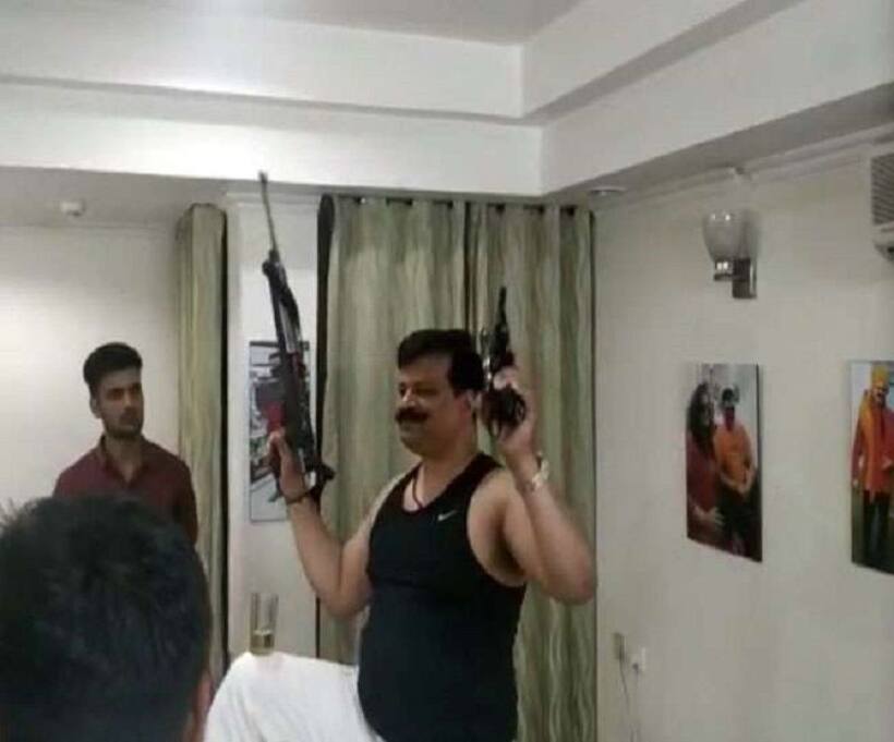 भाजपा के विवादित रिवाल्वर विधायक चैंपियन होंगे कांग्रेसी !