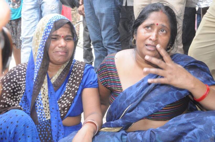 दिनदहाड़े सिर कुचलकर महिला की हत्या, घर में बिखरा मिला सामान, पुलिस को लूट की आशंका