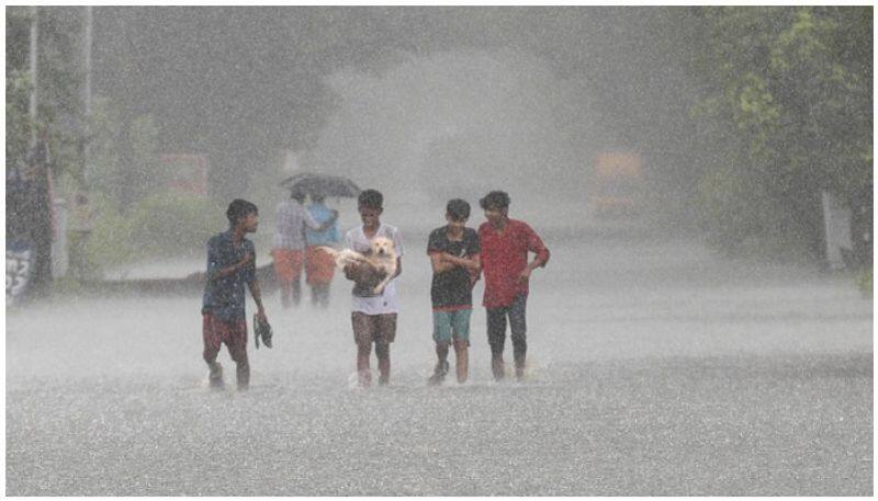 Heavy Rain Lashes in Shivamogga