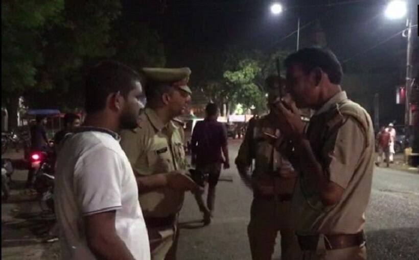 यूपी के हापुड़ में बारातियों से भरी गाड़ी की टक्कर में 9 लोगों की मौत, शादी से लौट रहे थे