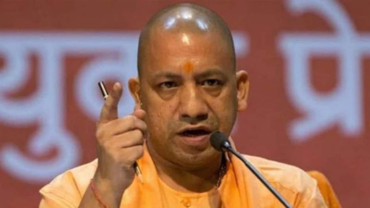 आखिर क्यों योगी आदित्यनाथ ने चार मंत्रियों को दिखाया बाहर का रास्ता, ये है मूल कारण