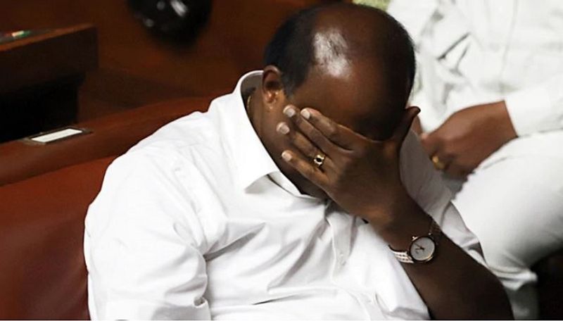 hd kumaraswamy not invited for programme in which houses given to flood victims