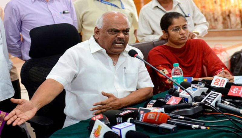 Former Karnataka Speaker Ramesh Kumar in trouble for medicines fraud