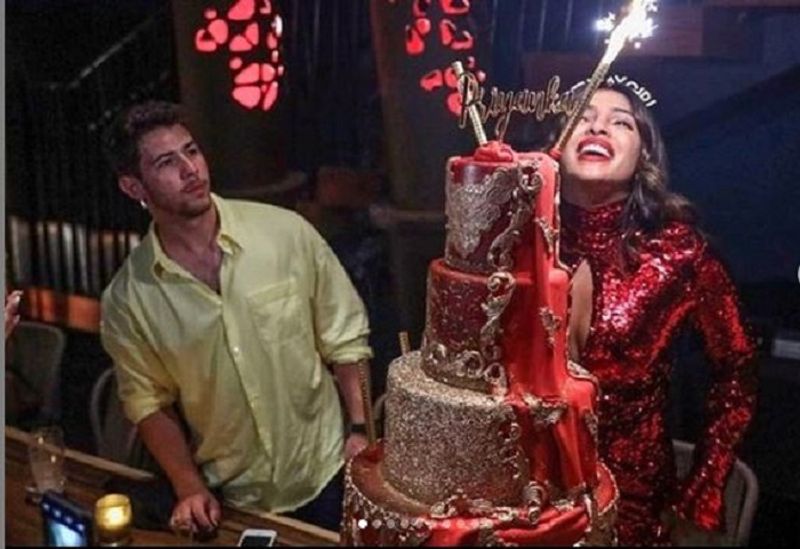 Nick Jonas paid Rs 3.5 lakh for Priyanka Chopra birthday cake