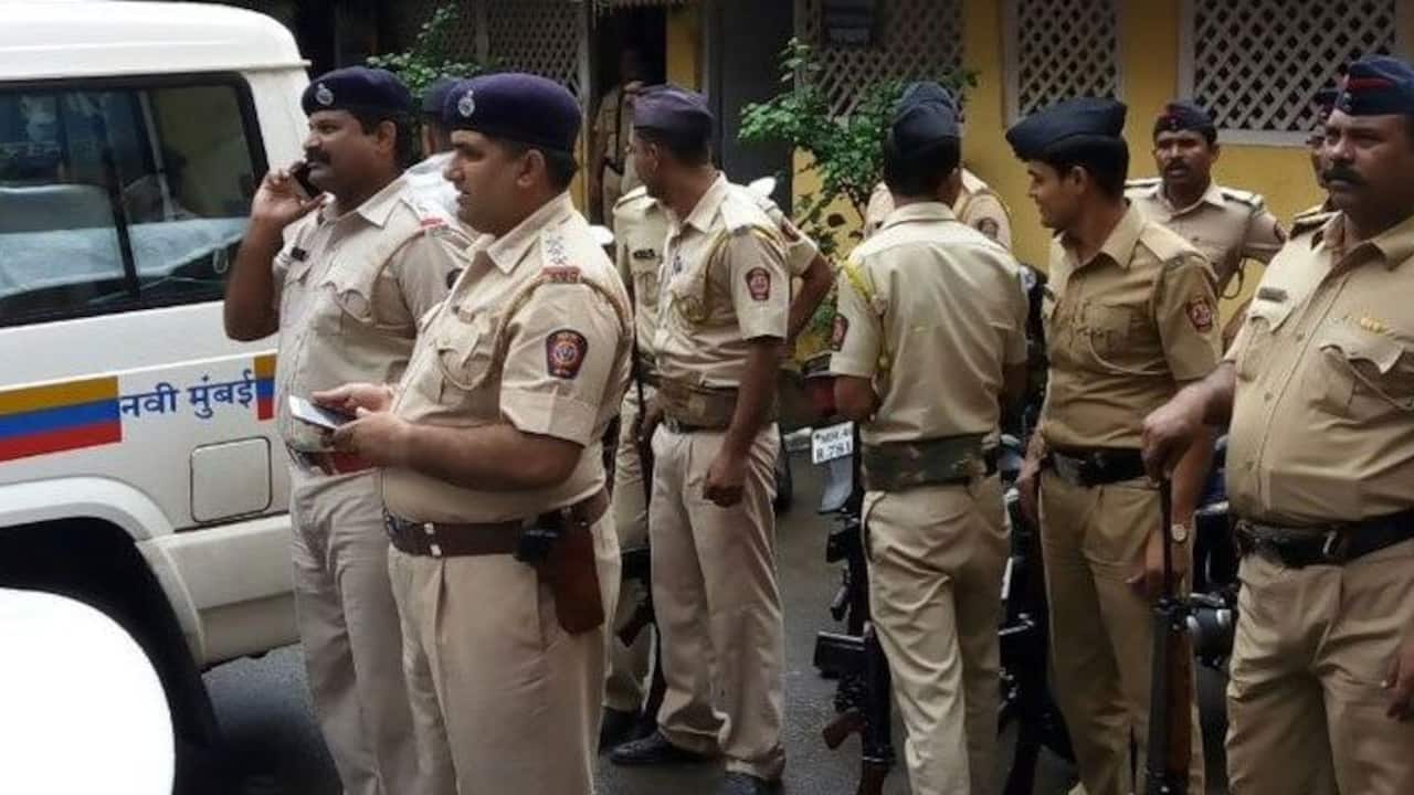 युवती को देख ऑटो ड्राइवर करने लगा हस्तमैथुन हुआ गिरफ्तार, दिल्ली मेट्रो में भी हो चुकी इस तरह की घटना