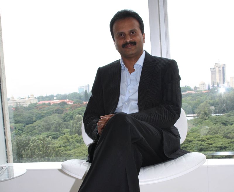 VG Siddhartha's final rites: 10,000 people pay last respects, cremation held in Chikkamagaluru