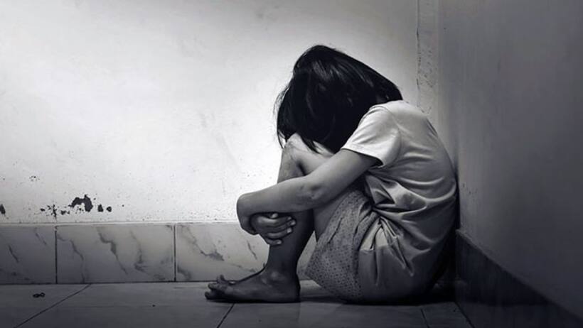 नोएडा के नामी स्कूल में पढ़ाने के बहाने टीचर छूता था छात्रओं के निजी अंग, केस दर्ज