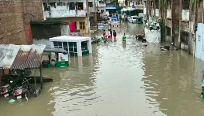 প্রবল বৃষ্টি কেড়ে নিল প্রাণ, গুজরাতে মৃত অন্তত ৬, প্রস্তুত সেনাবাহিনী