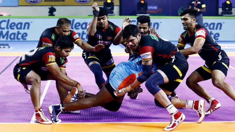 Pro kabaddi 2019 Bengaluru Bulls Beat Bengal Warriors by 43-42 points at pataliputra