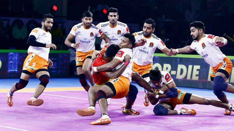 Pro kabaddi 2019 Puneri Paltan Beat Gujarat Fortunegiants by 33-31 points