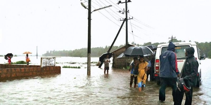 Heavy rain in uttara kannada Over 100 flood hit families shifted to rehab centers