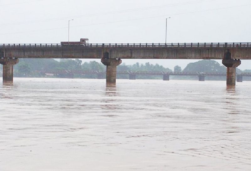 Mangalore youth commits suicide in Netravathi bridge