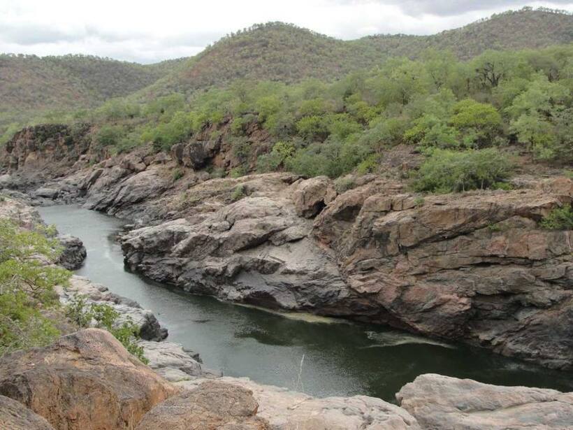Karnataka CM urges former PM HD Deve Gowda to secure central approval for Mekedatu project amid drought crisis