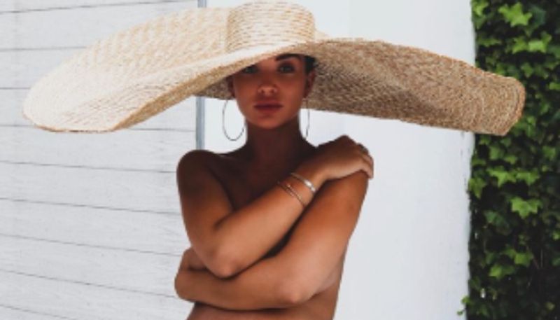 Amy Jackson 33 Weeks Pregnant Shares Striking Pic Of Baby Bump