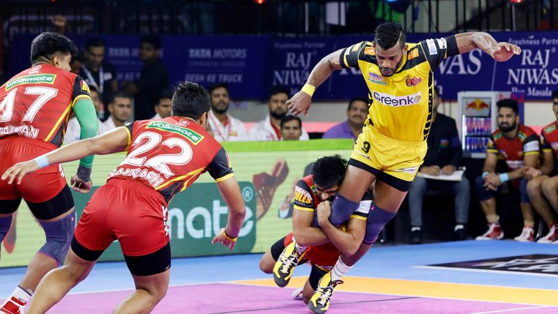 PKL 7 Match 31 Bengaluru Bulls Beat Telugu Titans