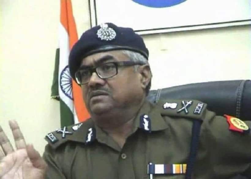 जिस थाने में दारोगा ठोकते थे सलाम, पूर्व डीजीपी के खिलाफ वहीं दर्ज हो गयी रिपोर्ट