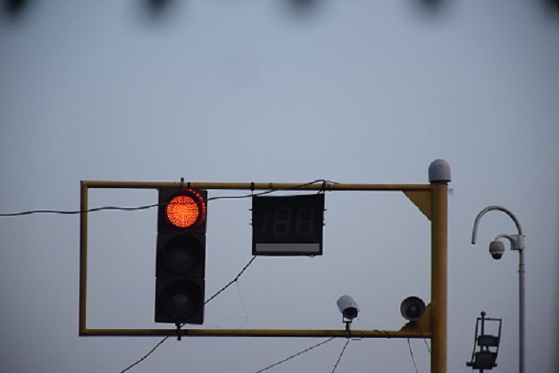 Bengalurus solar powered traffic lights go kaput due to cloudy weather