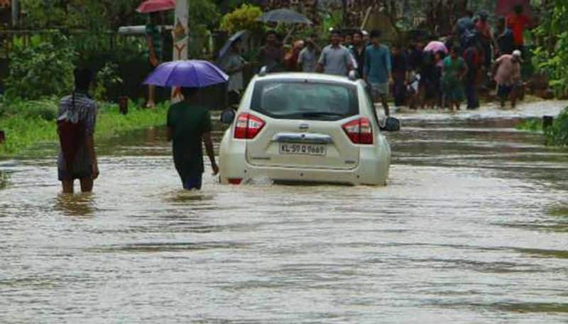 tips safe car driving through flood water