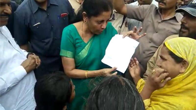 Woman Thrown a Paper on Central Minister Car..! Sensational Video..