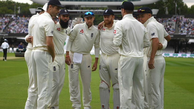 Twitter slams england poor performance against australia in ashes test