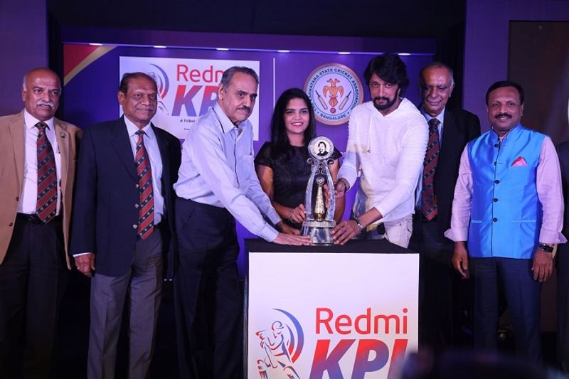 kichcha sudeep Veda BS Chandrasekhar launch Kpl 2019 trophy at ksca bengaluru