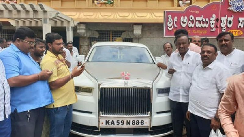 Disqualified mla mtb nagaraj buys most expensive Rolls Royce cullinan car