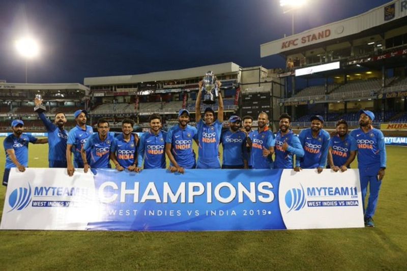 3rd odi Team india beat west indies by 6 wickets and clinch the series