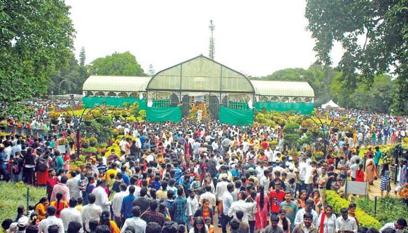 Increase In Coronavirus Cases in Bengaluru  Lalbagh Flower Show Got Cancelled