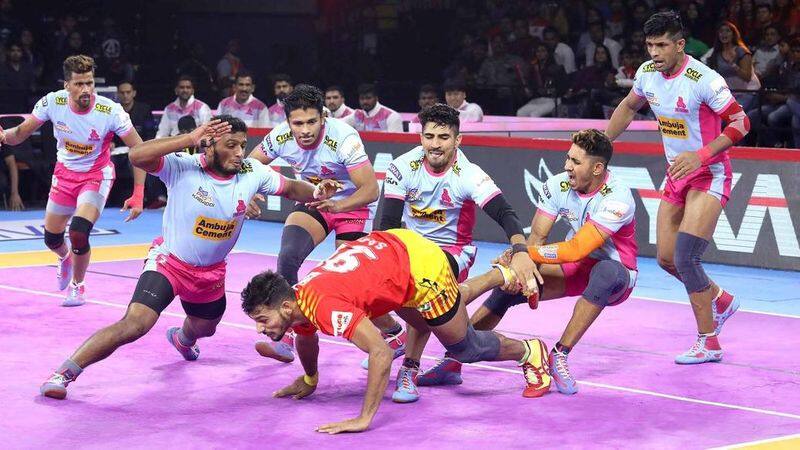 Jaipur Pink Panthers Beat Gujarat Fortunegiants by 22-19 points at Ahmedabad