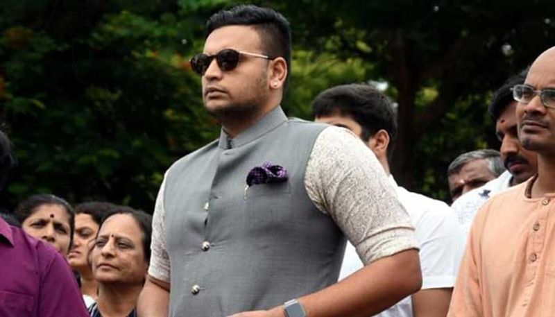 Yaduveer wadiyar Visits Mandya Pray For Flood Victims