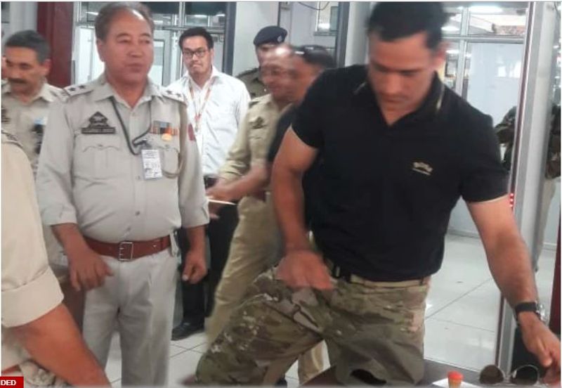 Cricketer MS Dhoni complete Army service and spotted at Leh airport