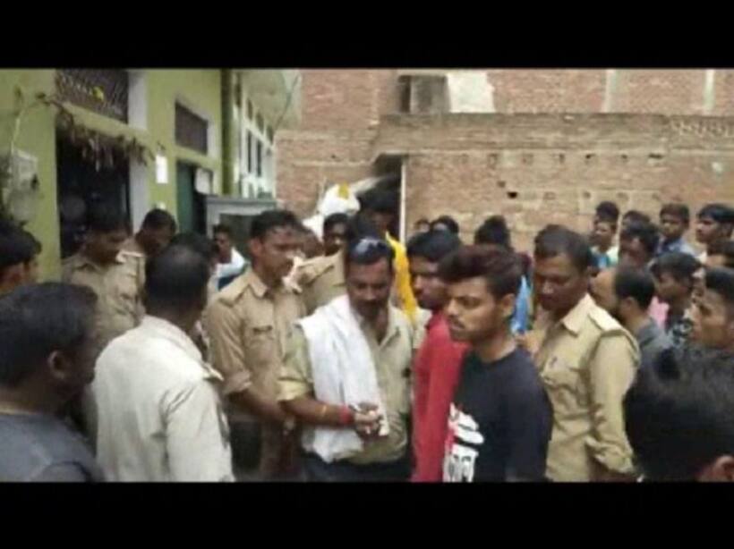 इश्क में अंधे आशिक ने फोन करके माशूका को घर बुलाया और उसके सामने लगा ली फांसी