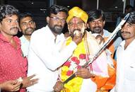 Kalaburagi BJP leader celebrates birthday cuts cake with sword