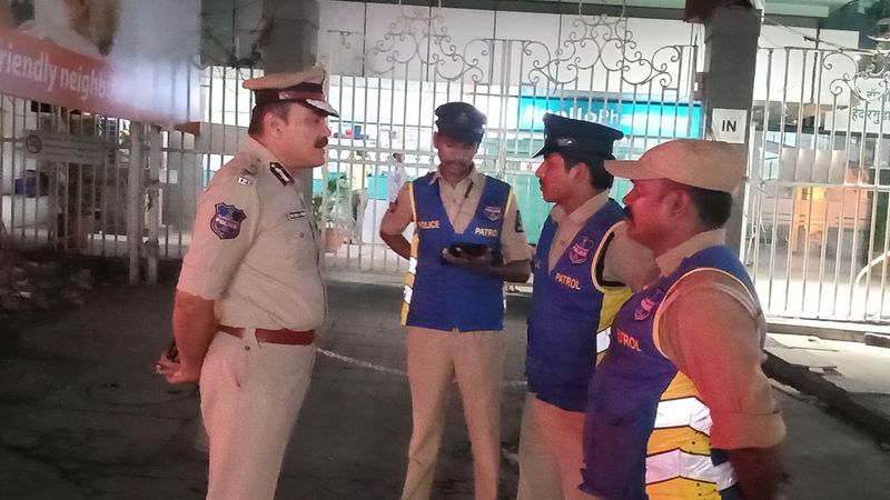 hyderabad cp anjani kumar sensational comments on rtc employees ''chalo tankbund''