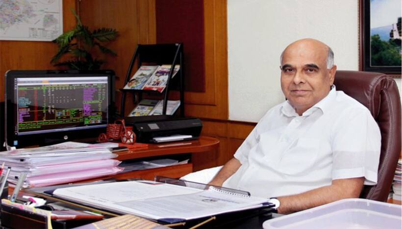 విద్యుత్ శాఖపై సీఎం రేవంత్ రెడ్డి సమీక్ష.. సమాచారం లేదన్న ప్రభాకర్ రావు ,  ముఖ్యమంత్రి పిలిస్తే ఎందుకు వెళ్లను