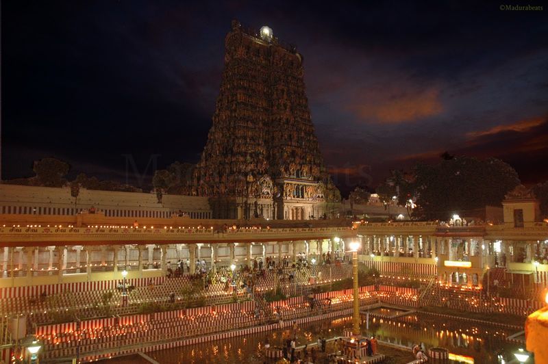 laddu prasatham in madurai temple