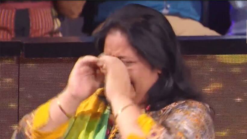 KBC 11: अमिताभ बच्चन के सामने हॉट सीट पर फूट फूटकर रोई ये कंटेस्टेंट, जानें क्या थी वजह