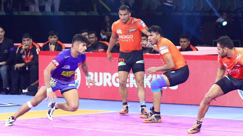 Naveen Kumar powers helps Dabang Delhi A record eighth straight win in PKL 2019