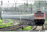 Two pieces of the mother jumped in front of the train but the daughter did not get a scratch in the chest