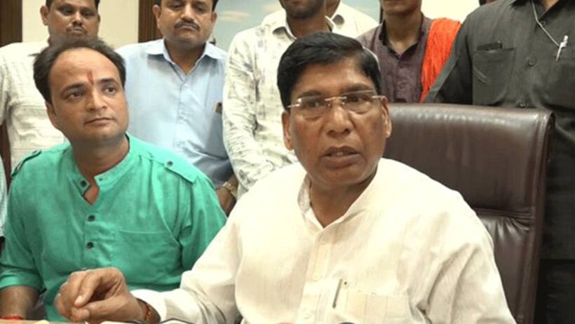 योगी के इस मंत्री ने मायावती को बताया बिजली का तार, बोले जो भी उन्हें छुएगा वो मर जाएगा