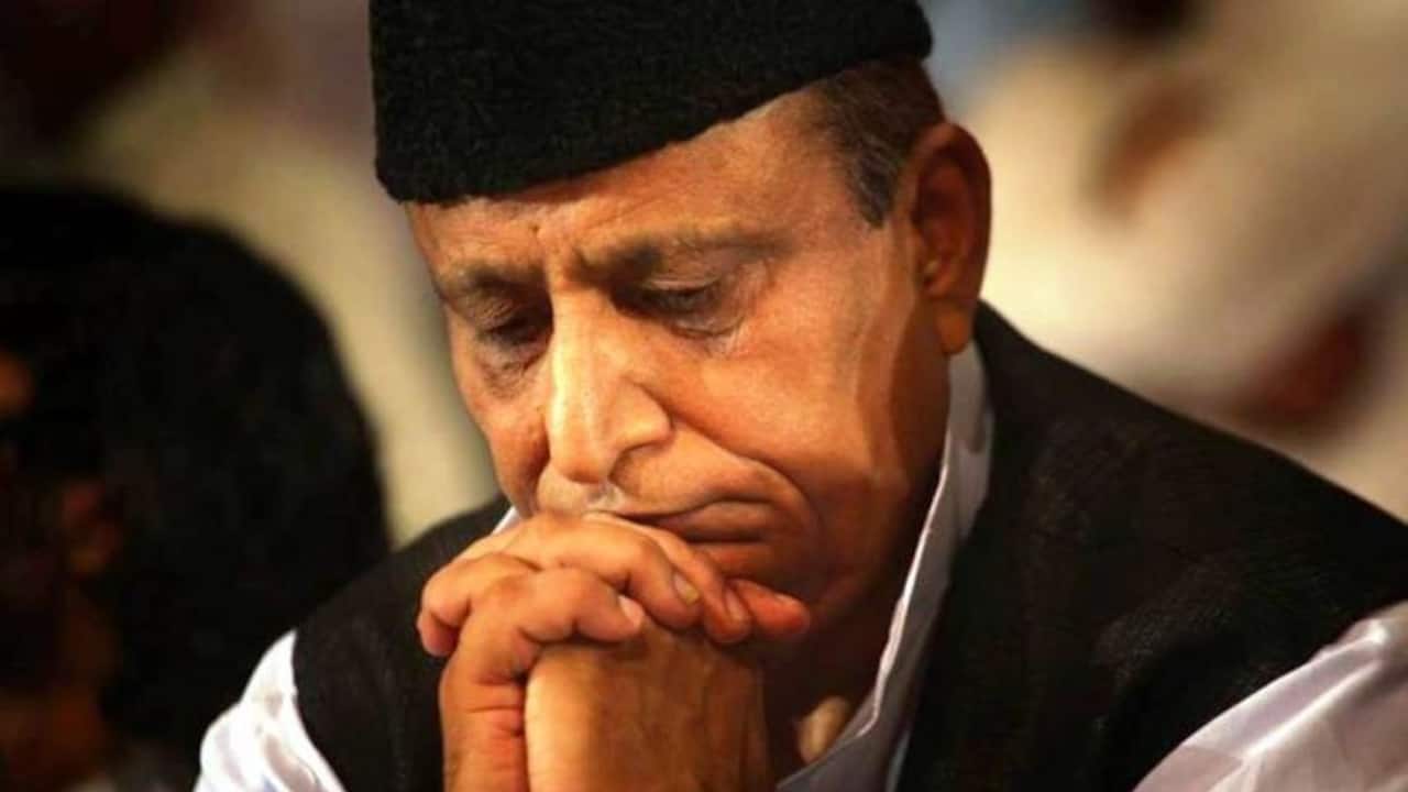 आजम खान के कारनामों ने उनकी बुजुर्ग बहन को भी मुश्किल में डाला