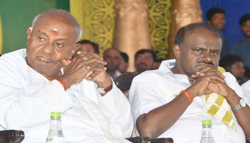 JDS Strategy To Defeat Disqualified MLAs Gopalaiah Narayana Gowda and H Vishwanath