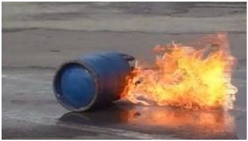 two died in gas cylinder blast near madurai