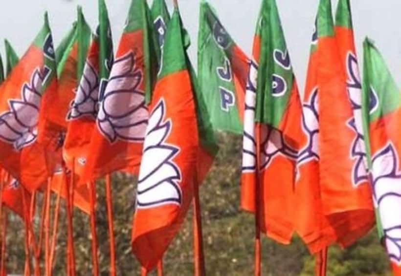 सपा को राज्यसभा में और मिला बड़ा झटका, भाजपा के खाते में जाएंगी दो सीटें