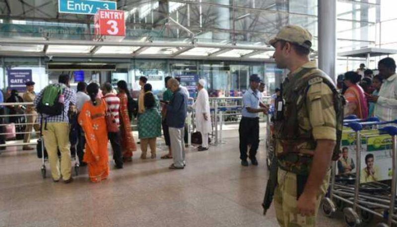 only up to 4 persons can accompany with student at shamshabad international airport ksp