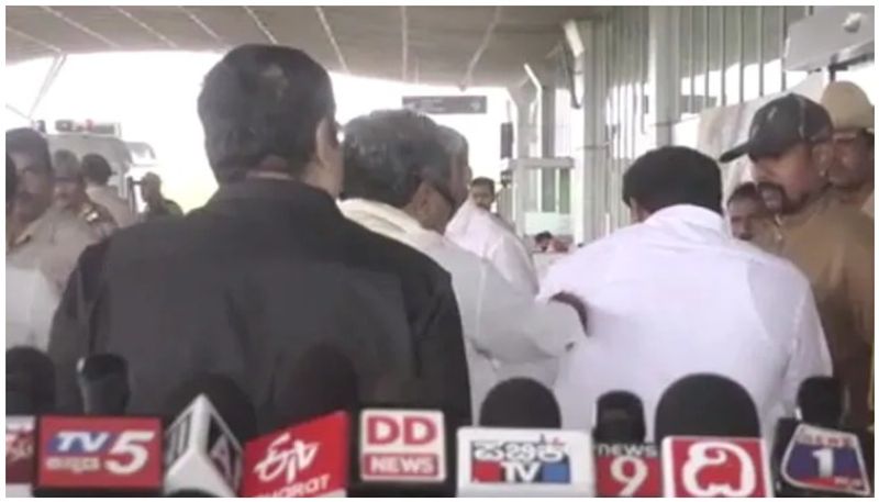 Siddaramaiah slaps his helper, video